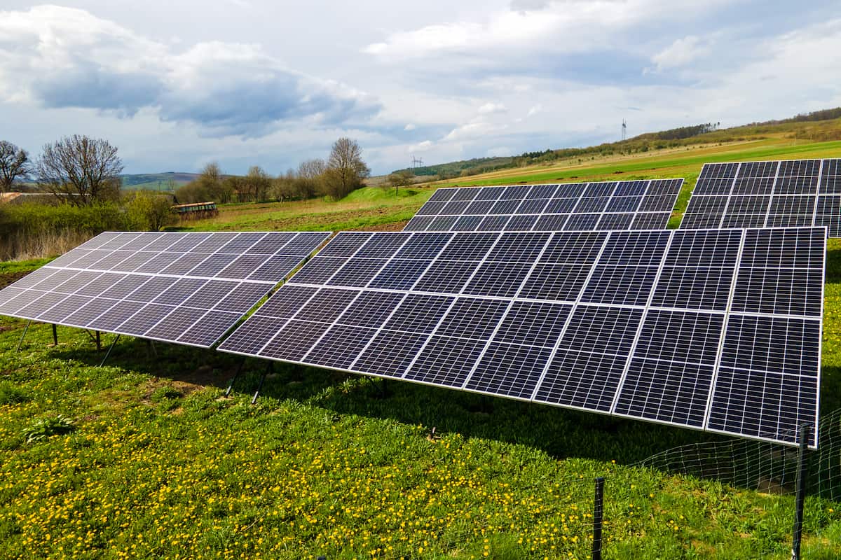 Impianti fotovoltaici a terra: una scelta di sostenibilità ambientale